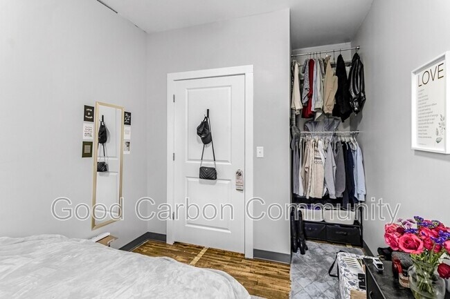 Building Photo - 30 Water St