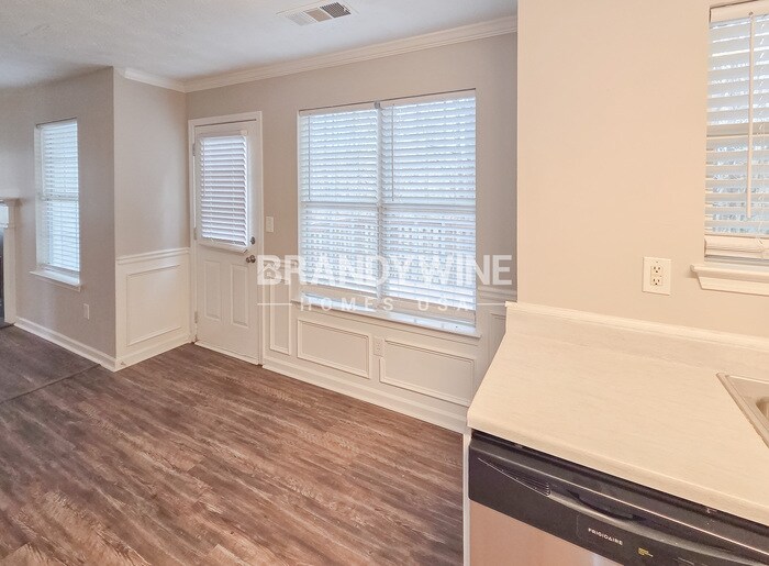 Building Photo - 2334 Brookgate Way