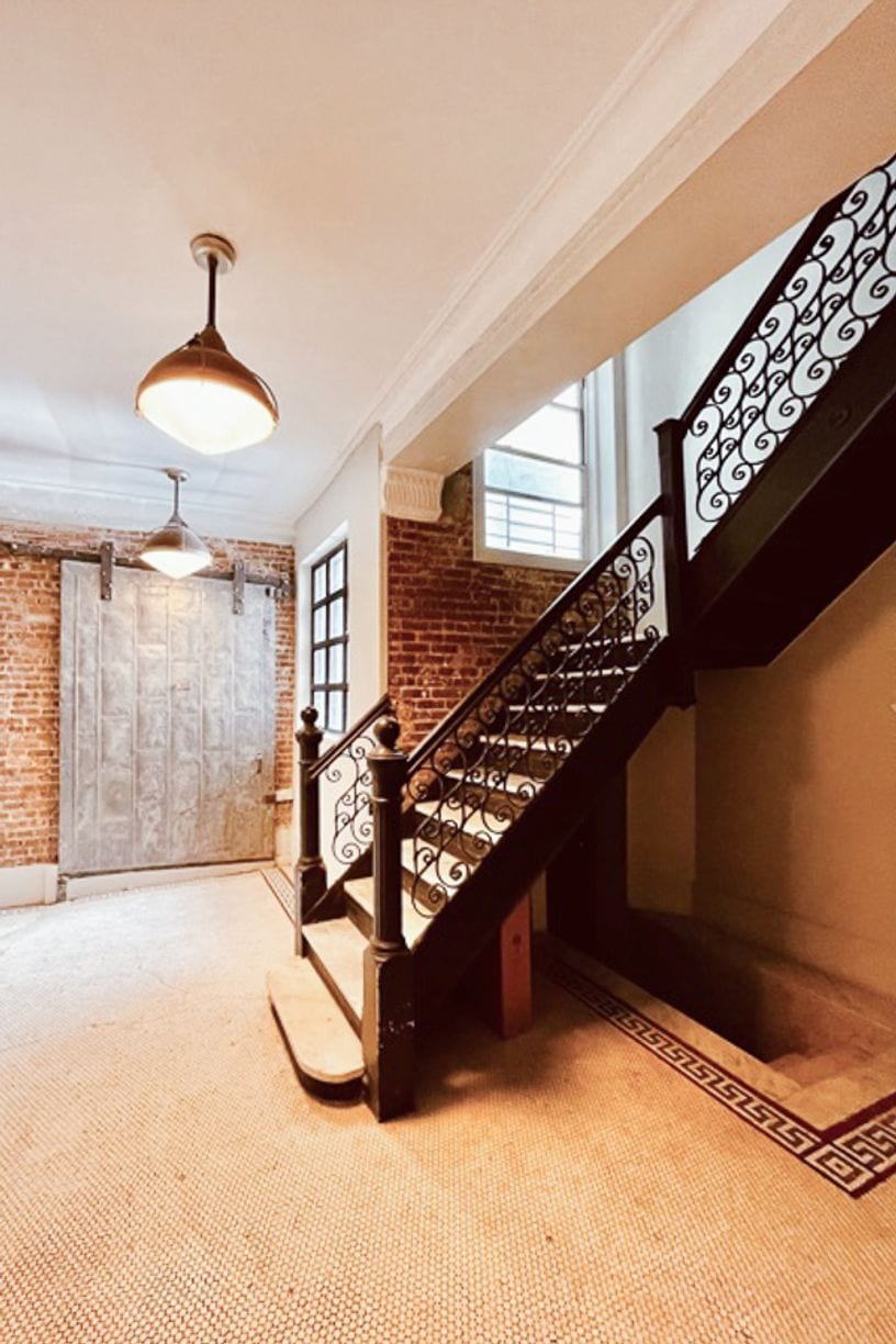 Building Photo - 53 W 106th St