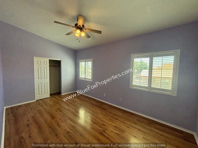 Building Photo - 7180 W Maple Ridge Dr