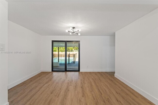 Building Photo - 1516 SW 30th Terrace