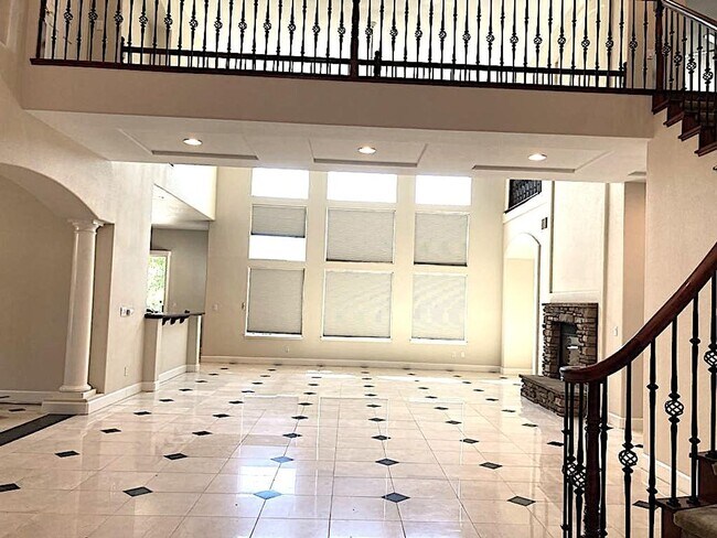 Building Photo - AVAILABLE BY 1/1/26 - ELEGANT AND SPACIOUS 4 BED, 4 BATH 2 STORY HOME WITH VIEWS OF EL DORADO HILLS