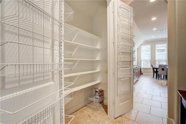 Building Photo - 12407 Altamira St
