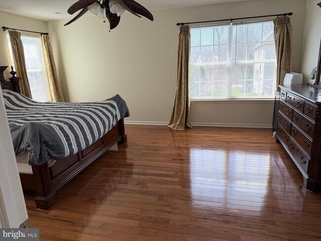 Building Photo - 413 Ruby Rd