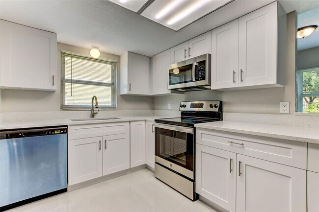 Building Photo - 9831 Barley Club Dr
