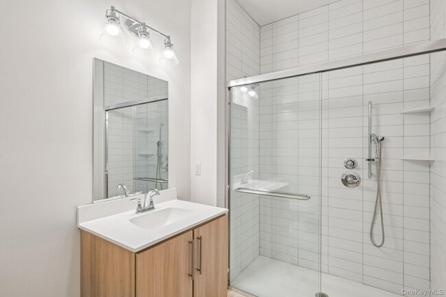 Building Photo - 4180 Sunrise Hwy