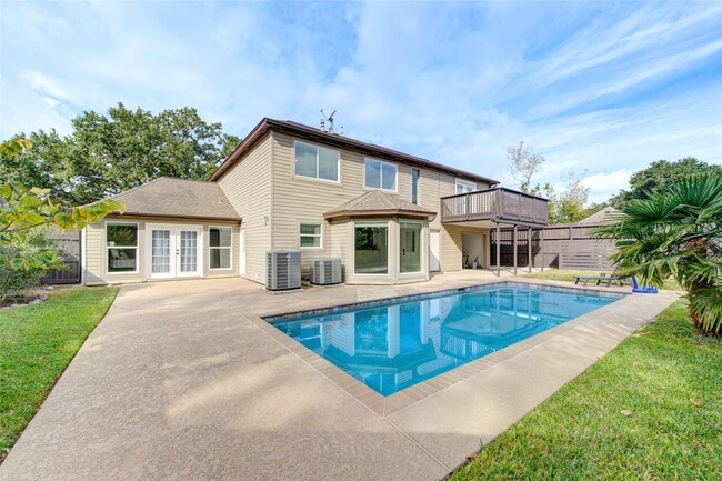 Building Photo - 1535 Hannington Dr