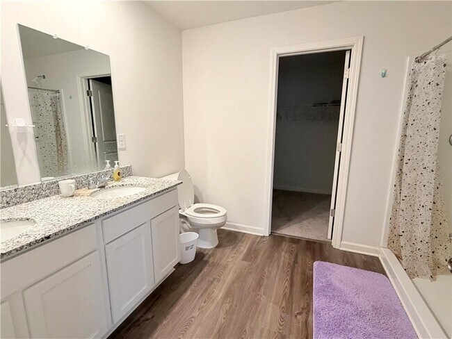 Building Photo - 620 Tudor St