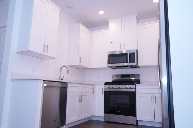 Building Photo - 161 Leona Stewart Ln