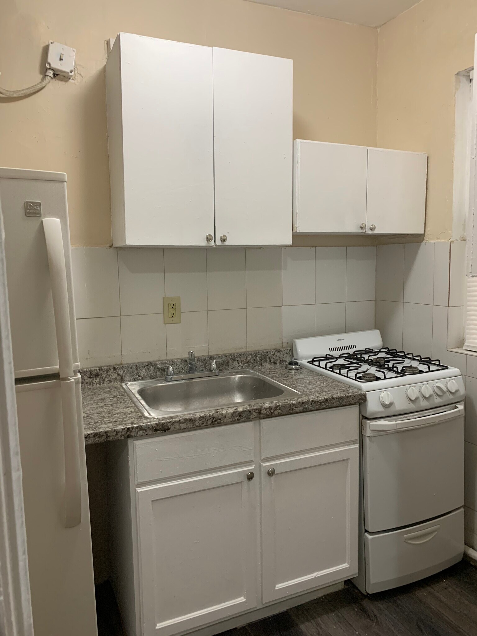 Kitchen - 1135 SW 6th St