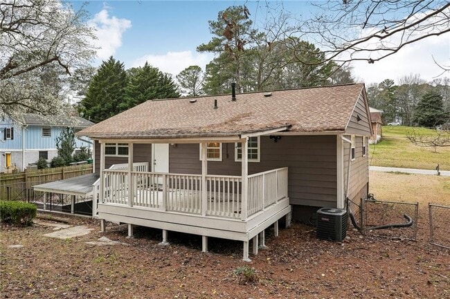Building Photo - 4042 Sweetbriar Ln