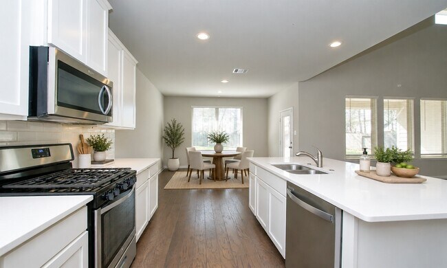 Building Photo - 14120 Sand Ridge Ct