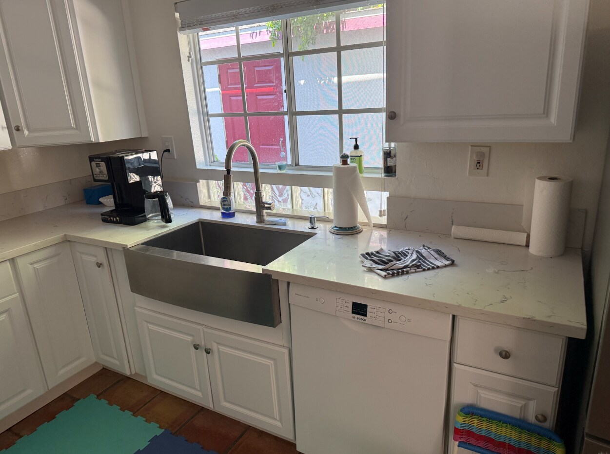 Building Photo - 5408 Morella Ave