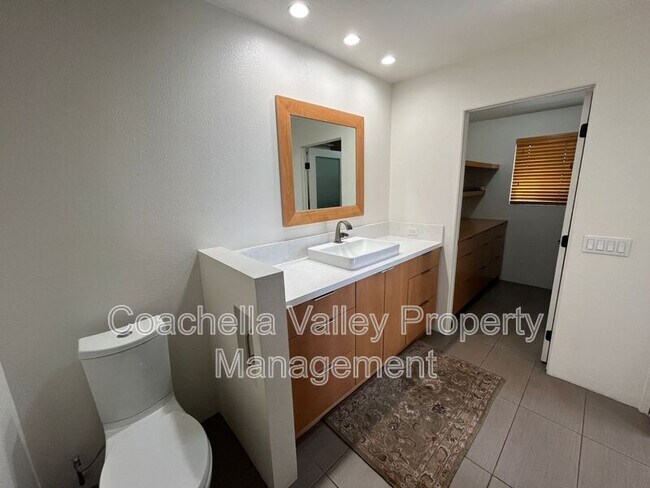 Building Photo - 287 S Civic Dr