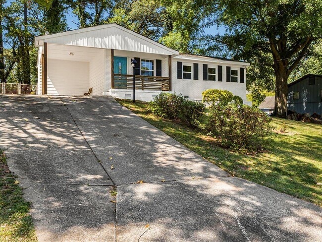 Building Photo - 6371 Westbury Rd