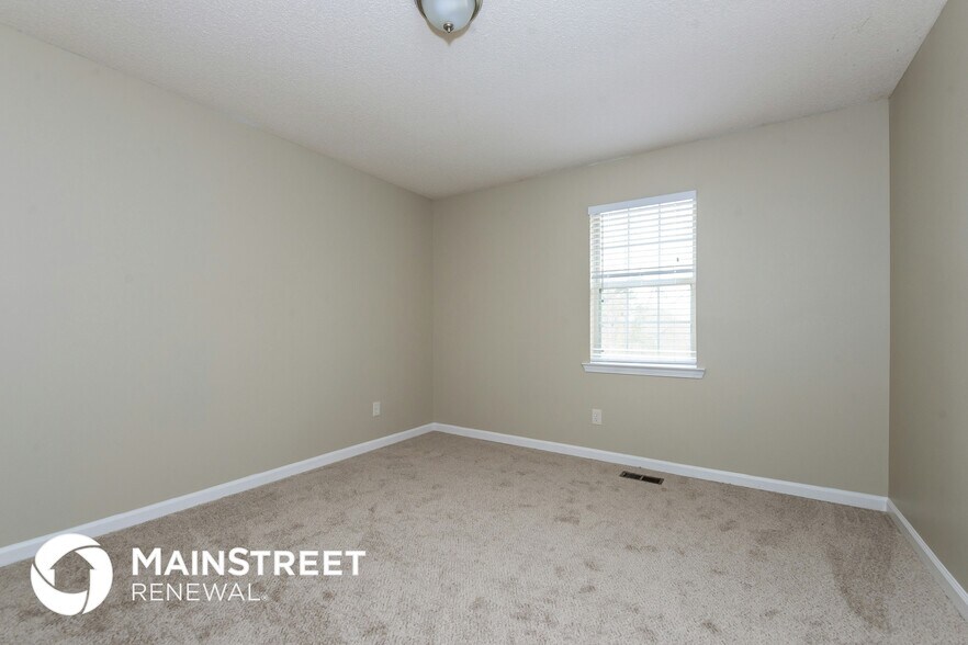 Building Photo - 205 Briarpatch Ct