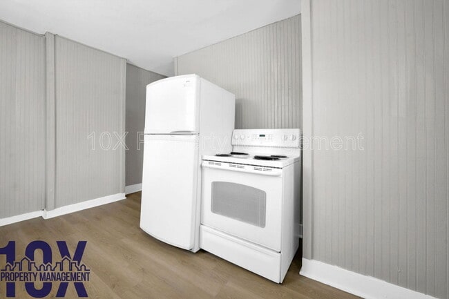 Building Photo - 1097 E 21st Ave