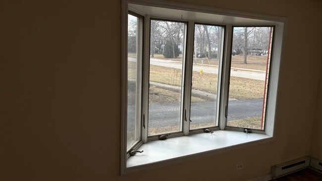 Building Photo - 155 Seymour Ave