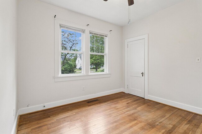Building Photo - 3BR/1.5BA Rancher in Hampton, VA