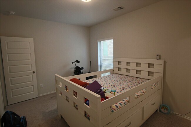 Building Photo - 24727 Tanoureen Dr