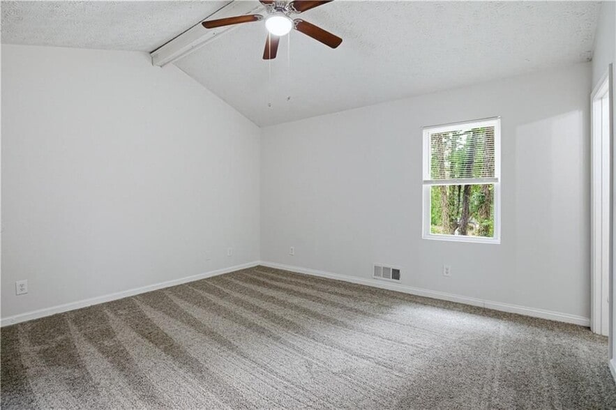Building Photo - 1600 Sugar Plum Dr SW