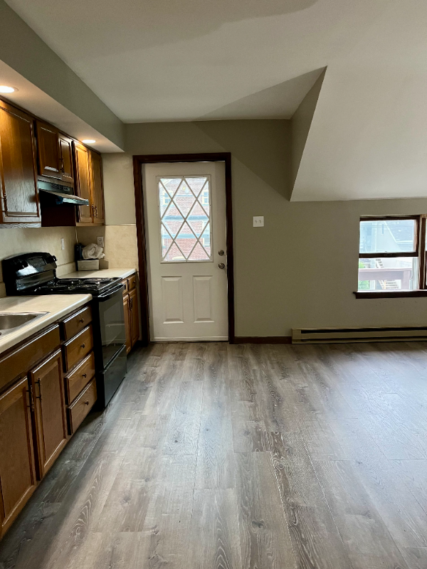 Building Photo - 302 Iron Alley
