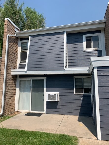 back terrace - 2709 Harvard St