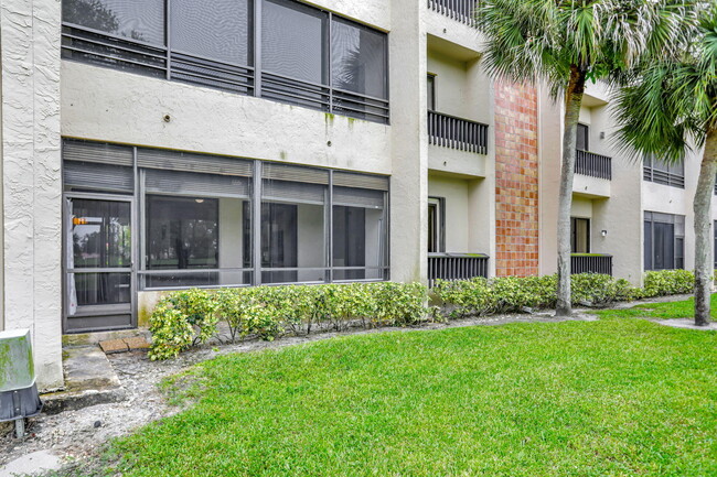 Building Photo - 7460 La Paz Blvd