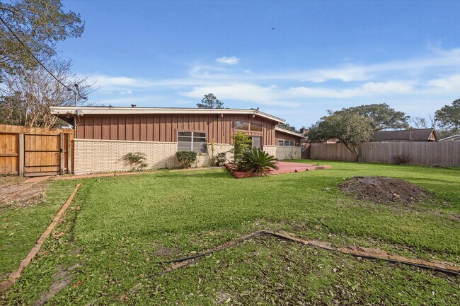 Building Photo - 3310 Longfield Cir