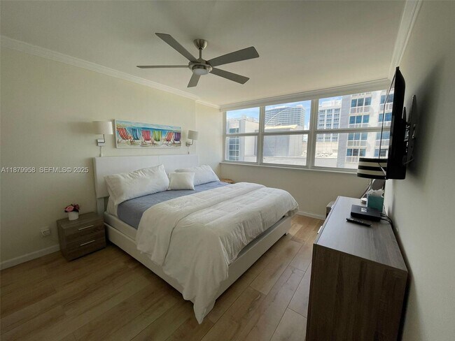 Building Photo - 209 N Fort Lauderdale Beach Blvd