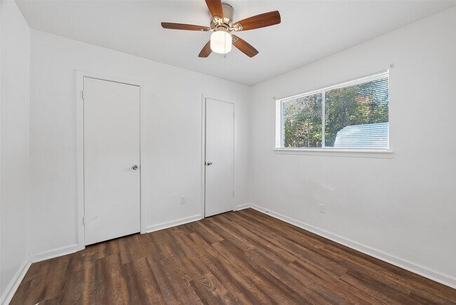 Building Photo - 23567 Pine Forest Dr