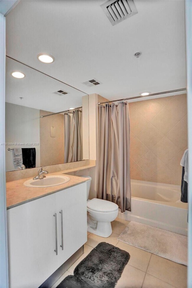 Building Photo - 325 S Biscayne Blvd