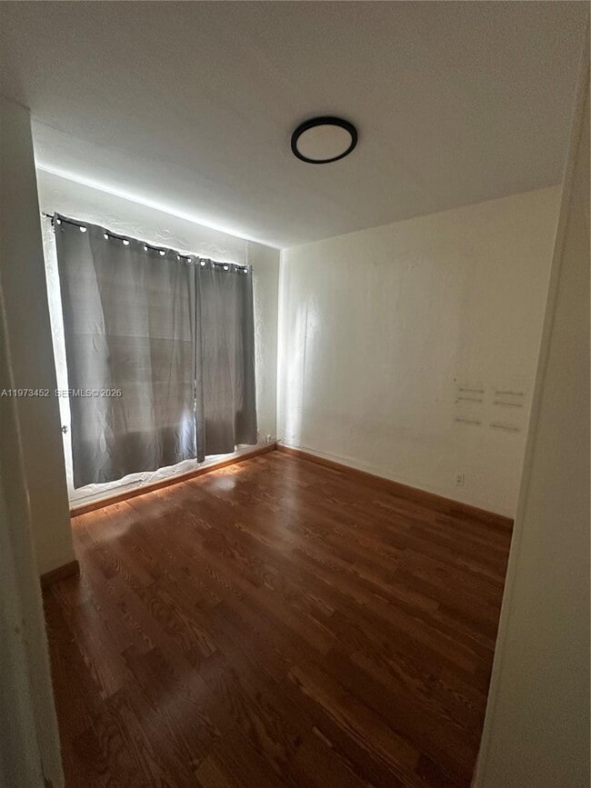 Building Photo - 3401 SW 24th Ter