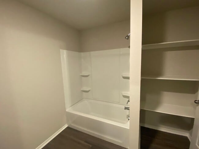 Building Photo - 3 Bedroom/2Bathroom home close to ASU and ...