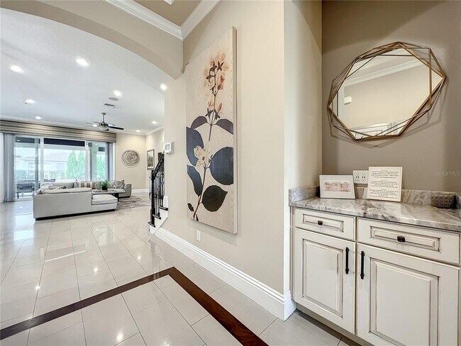 Building Photo - 760 Golden Bear Dr