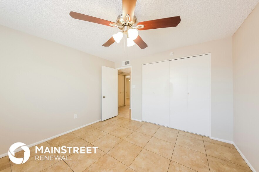 Building Photo - 6343 W Cypress St