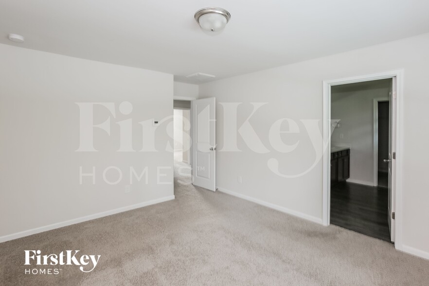 Building Photo - 9534 Hamel St