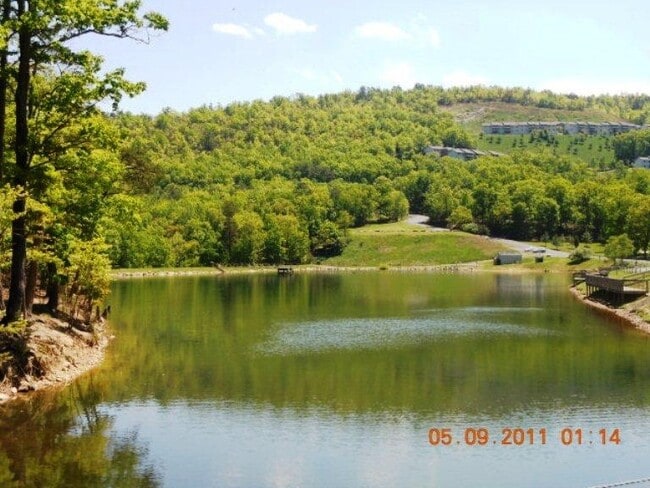 Building Photo - 250 Bobcat Ln