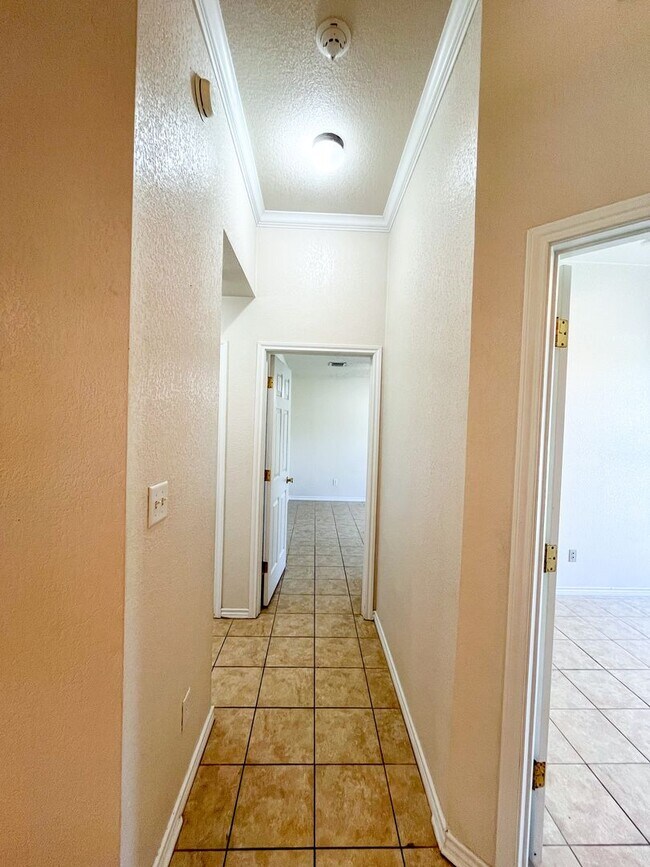 Building Photo - Available NOW!!!! This charming 1 story, 3...