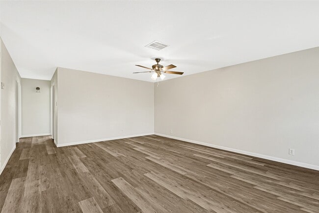 Building Photo - 3322 1st Ave S