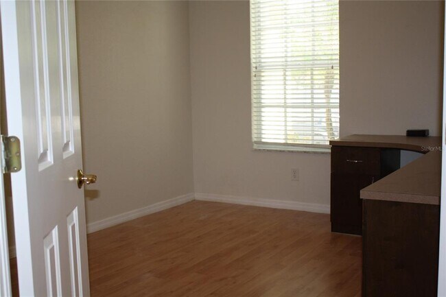 Building Photo - 9115 Pinebreeze Dr