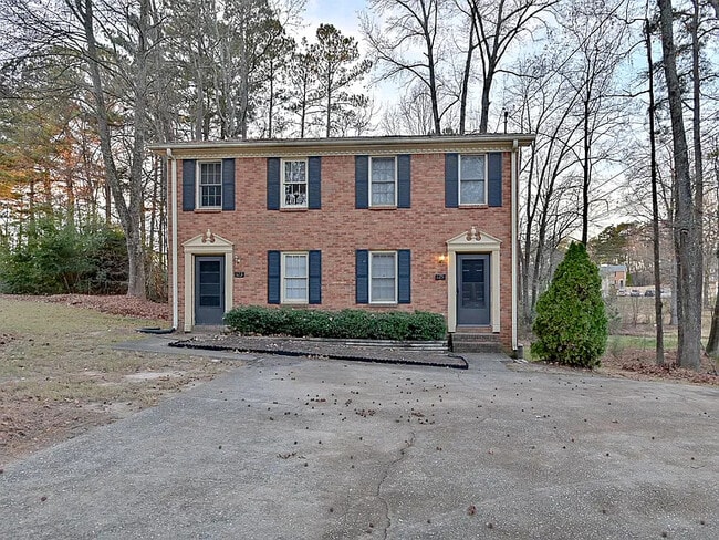 Building Photo - 123 Curtis Rd