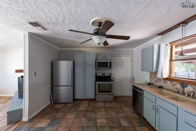 Building Photo - 4661 Briarwood Dr