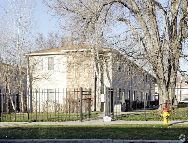 Primary Photo - Country Oaks Apartments