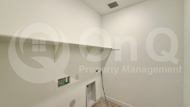 Building Photo - 14255 W Alameda Rd