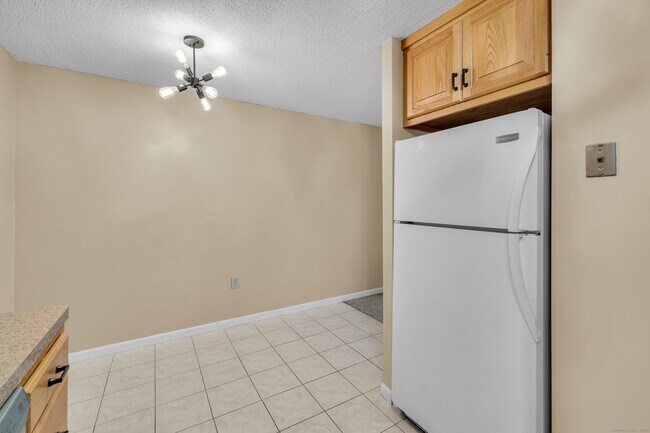 Building Photo - 38 Rambling Brook Ln