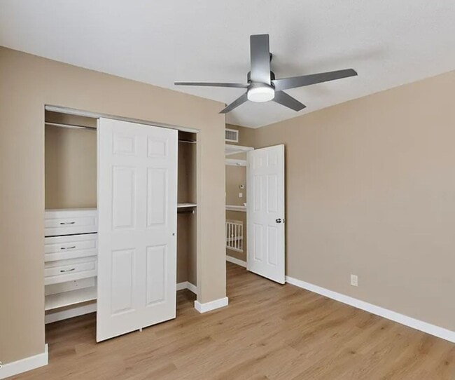 Building Photo - 4 BEDROOM 3 BATHROOM HOME! fully remodeled...