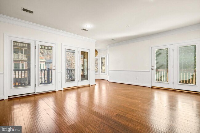 Building Photo - 211 Mill St