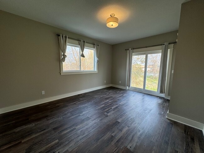 Building Photo - 312 61st St SW