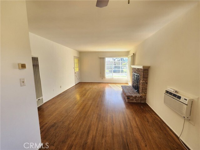 Building Photo - 21 W Newman Ave